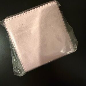Soft Pink Cleaning Cloths (2,000 cloths total)